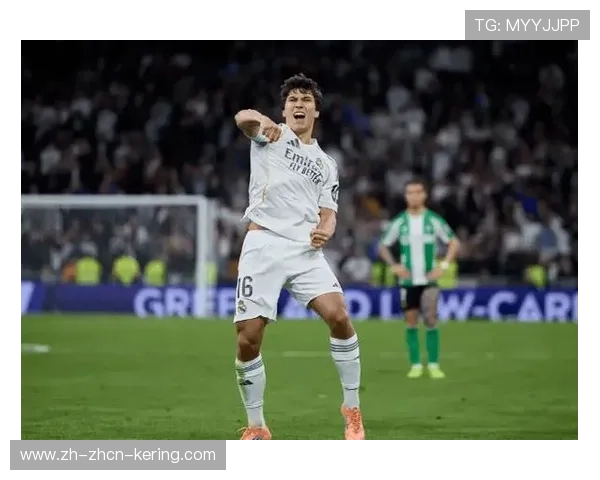 贡萨洛完美帽子戏法全过程回顾：头球、抽射与脚后跟巧射