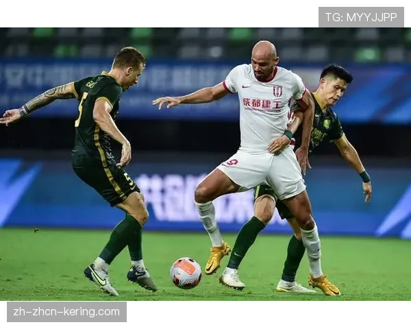 战术复盘：上海海港如何通过高位逼抢限制成都蓉城的进攻组织